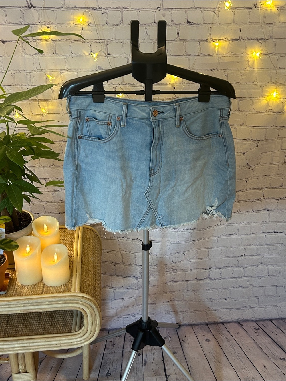 American Eagle Outfitters Light Blue Denim Mini Skirt Size 12